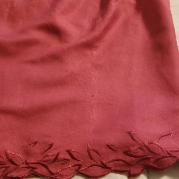 Linen blend coral/melon color shell tank summer top, w/ embroidered detail - Picture 7 of 9